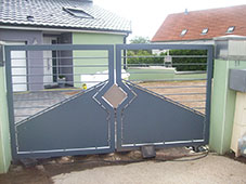 Création et pose de portails et portillons en Moselle